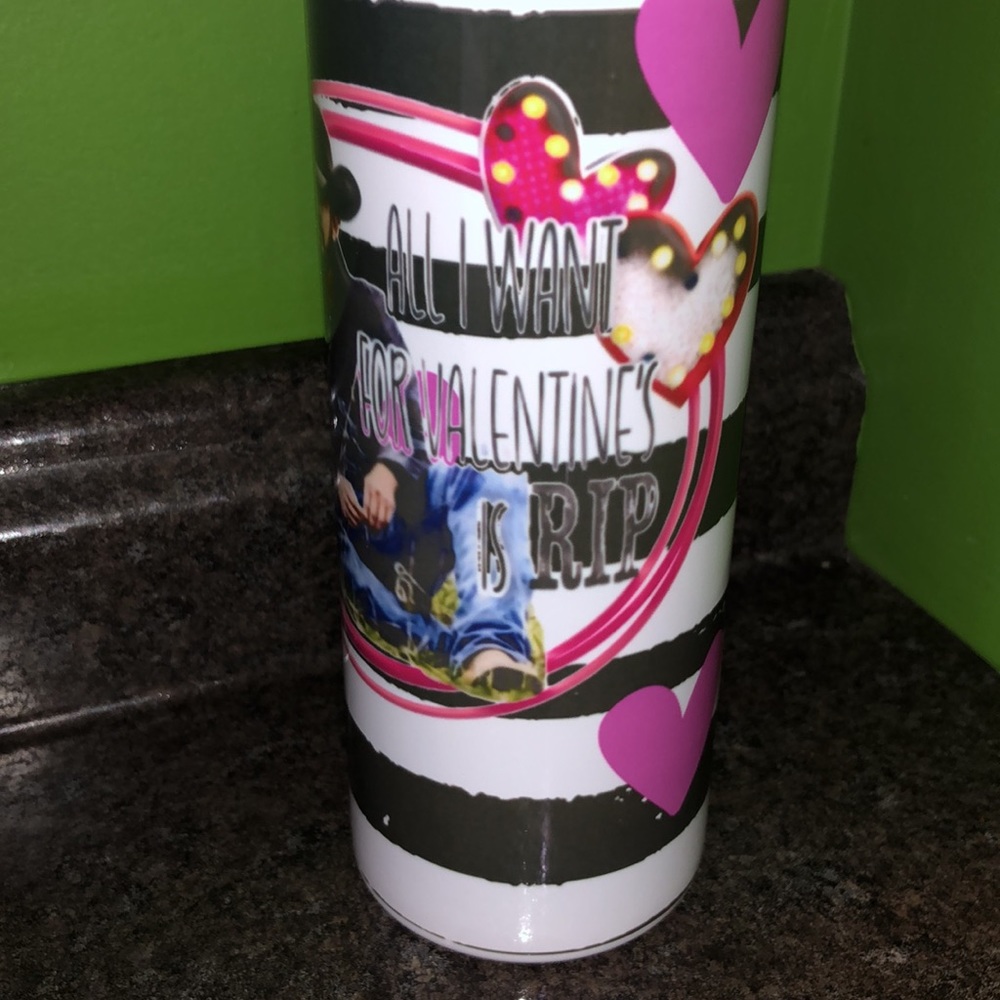 Yellowstone Rip Tumbler 💕❤️ - Picture 6 of 16